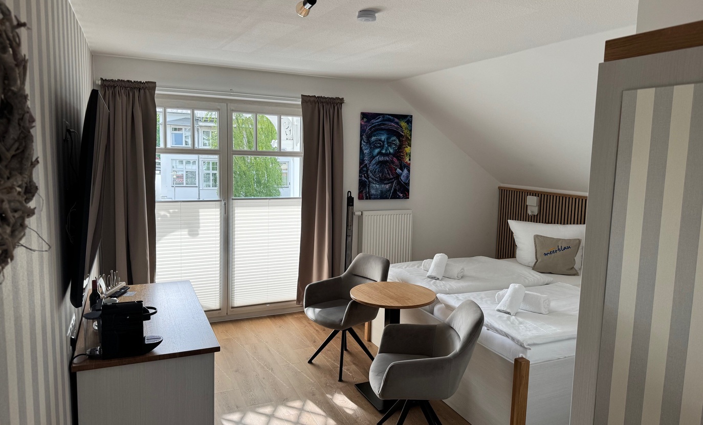 Doppelzimmer mit Balkon im Hotel meerblau