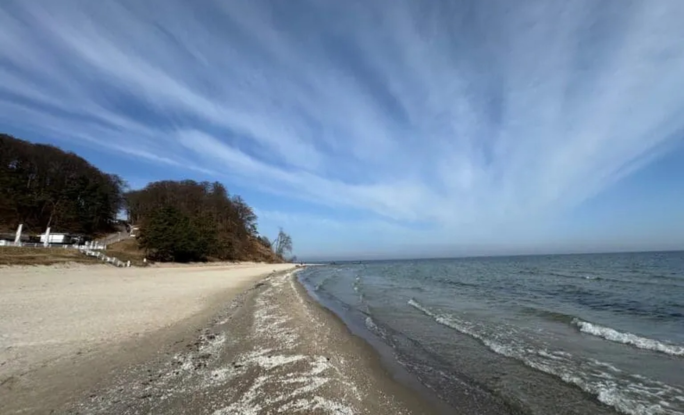 Ruhiger Strand bei Sellin im Januar